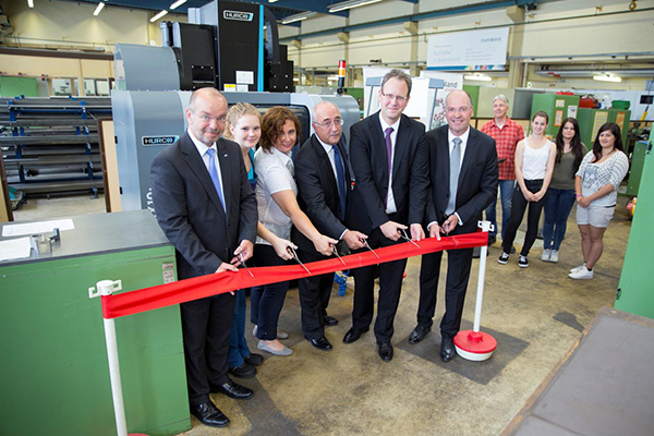 A new HURCO VMX10 CAD machining center invested in apprenticeship training center in Offenbach. From left to right: Mr. Rixecker (Chamber of Commerce and Industry Offenbach); Ms. Hildebrandt (apprentice for Technical Product Design); Ms. Polierer (The Employers’ Association for the Metal and Electrical Engineering Industries in Hesse); Mr. Peñuela (Chief Executive Officer); Mr.Sticht (Head of Human Resources); Mr. Derzbach (Head of Apprenticeship)