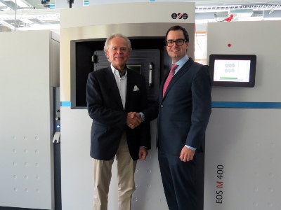 Dr. Hans J. Langer, Founder and CEO of EOS (left) with Maikel Beerens, Founder and CEO of Xilloc (right), in front of an EOS M 400 Direct Metal Laser Sintering (DMLS) system.  Together with Brightlands Chemelot Campus and with the financial support of the Province of Limburg, a wide range of unique 3D printing services are now available. This investment fits in Xilloc's ambitious plans for the 3D printing industry. The company is the first to offer industrial 3D printing services in all printable materials: metals, polymers and ceramics.  The Dutch company gained its reputation in the medical sector with the world's first 3D printed titanium skull implant in 2006 and the first 3D printed full mandible replacement in 2011. Earlier this year, Xilloc introduced a new bone-like 3D printing implant material.   Now, Xilloc launches an industrial business unit with the aim to provide the same high quality 3D printing services necessary for their medical activities, also to companies in other sectors, like aerospace, 